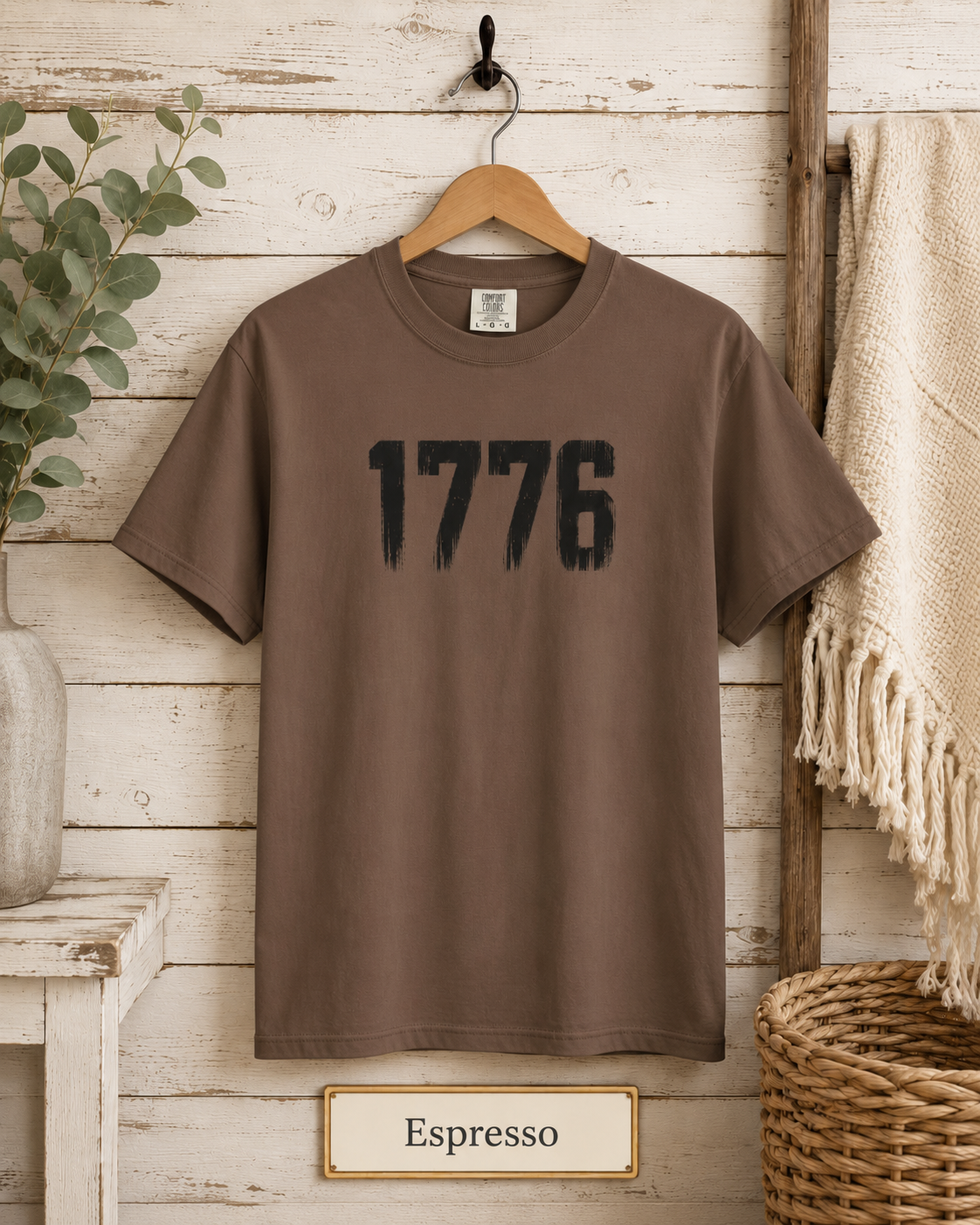 1776 Distressed American Flag Vintage Patriotic T-Shirt